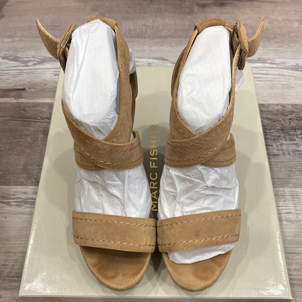 ❤️‍🔥Marc Fisher Haely Espadrille Wedge in Light Natural Suede